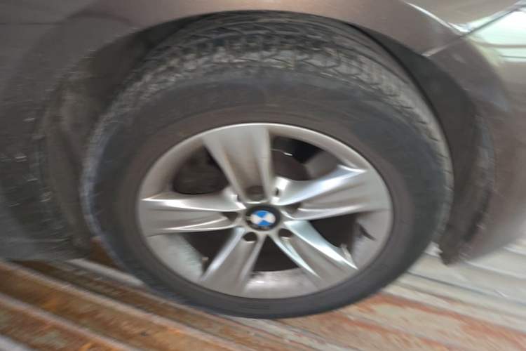 Used BMW 3 Series 2014 320i Sport Edition Right Front Wheel Hub