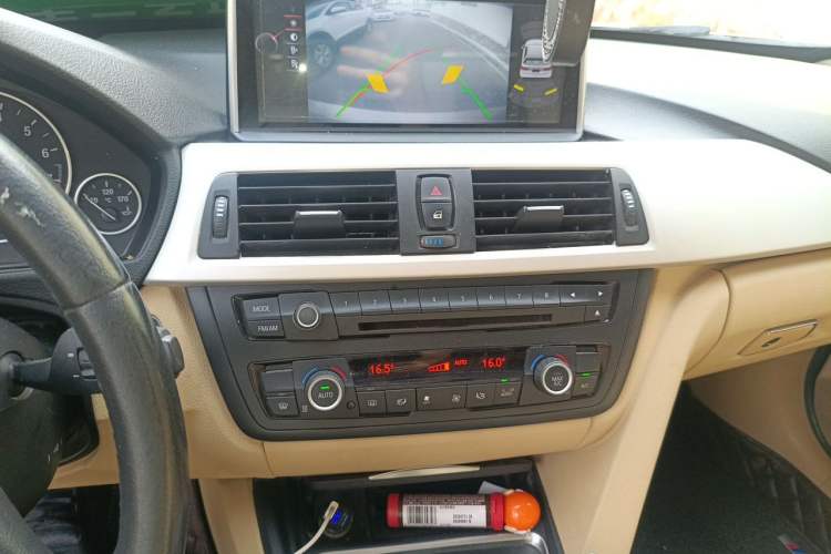 Used BMW 3 Series 2014 320Li Fashion Model Audio And AC Panel