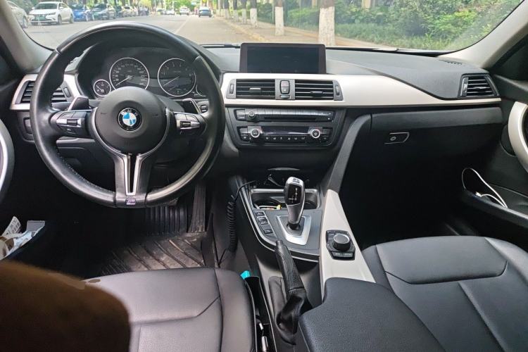 Used BMW 3 Series 2014 320Li Fashion Model Center Console