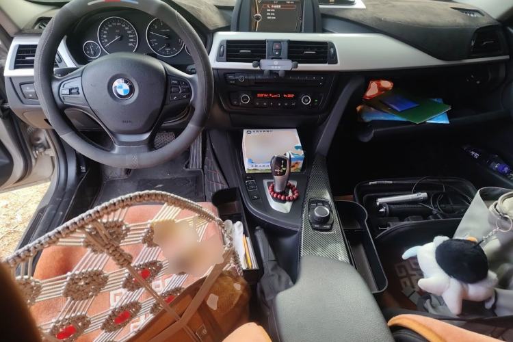 Used BMW 3 Series 2014 320Li Fashion Model Center Console
