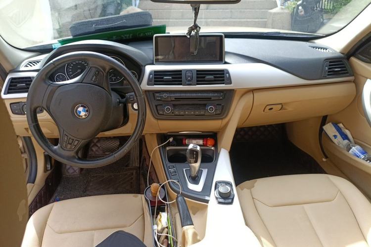 Used BMW 3 Series 2014 320Li Fashion Model Center Console