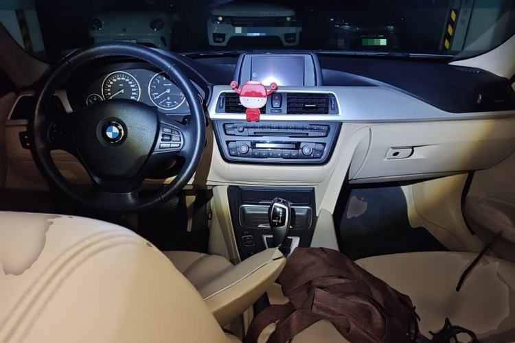 Used BMW 3 Series 2014 320Li Fashion Model Center Console