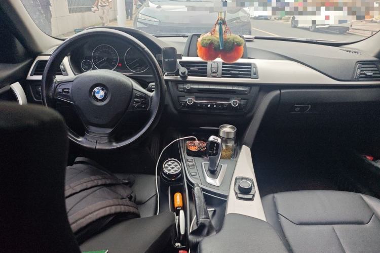 Used BMW 3 Series 2014 320Li Fashion Model Center Console