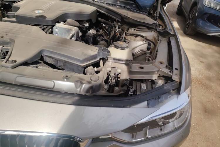 Used BMW 3 Series 2014 320Li Fashion Model Engine Bay Left