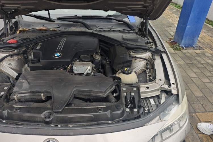 Used BMW 3 Series 2014 320Li Fashion Model Engine Bay Left