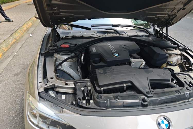 Used BMW 3 Series 2014 320Li Fashion Model Engine Bay Right