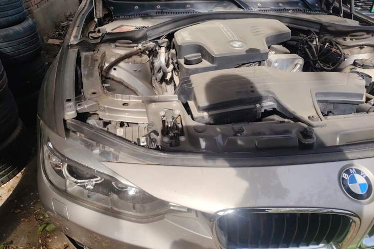 Used BMW 3 Series 2014 320Li Fashion Model Engine Bay Right
