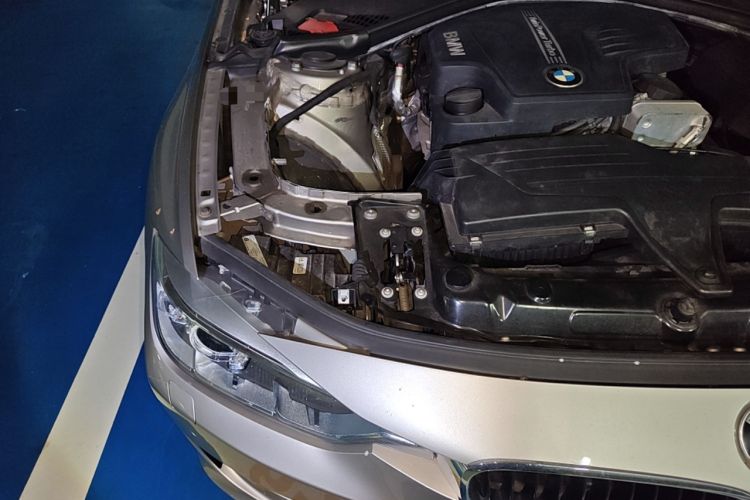 Used BMW 3 Series 2014 320Li Fashion Model Engine Bay Right