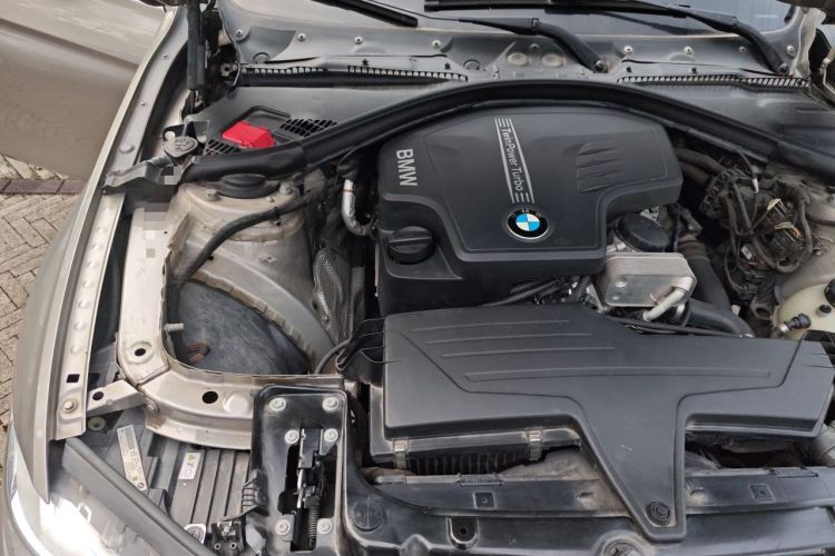 Used BMW 3 Series 2014 320Li Luxury Design Package Engine Bay Right