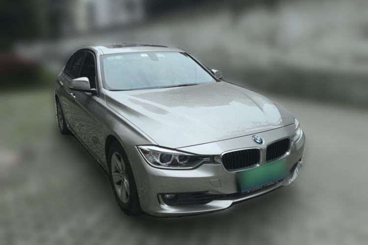 Used BMW 3 Series 2014 320i Sport Edition Front Right 45 Deg