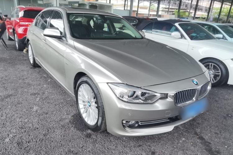 Used BMW 3 Series 2014 320Li Luxury Design Package Front Right 45 Deg