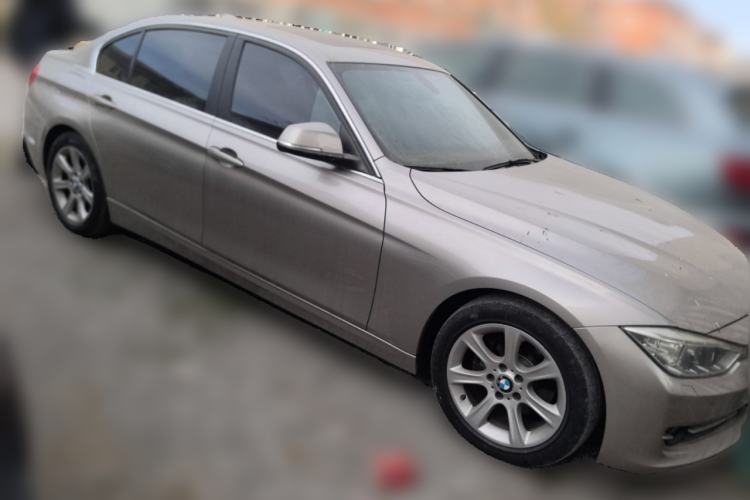 Used BMW 3 Series 2014 328Li Fashion Model Front Right 45 Deg