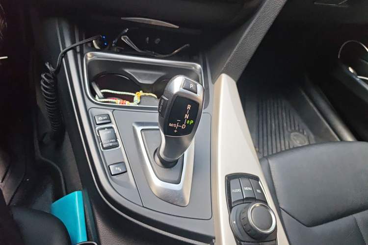 Used BMW 3 Series 2014 320Li Fashion Model Gear Lever