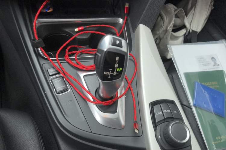 Used BMW 3 Series 2014 320i Sport Edition Gear Lever