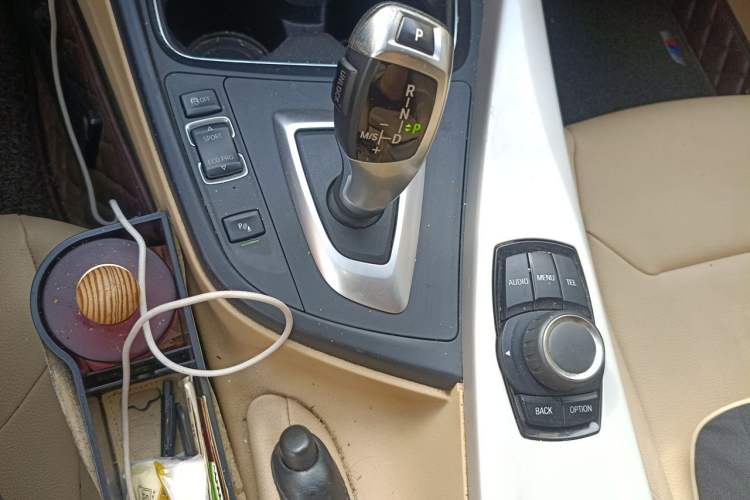 Used BMW 3 Series 2014 320Li Fashion Model Gear Lever