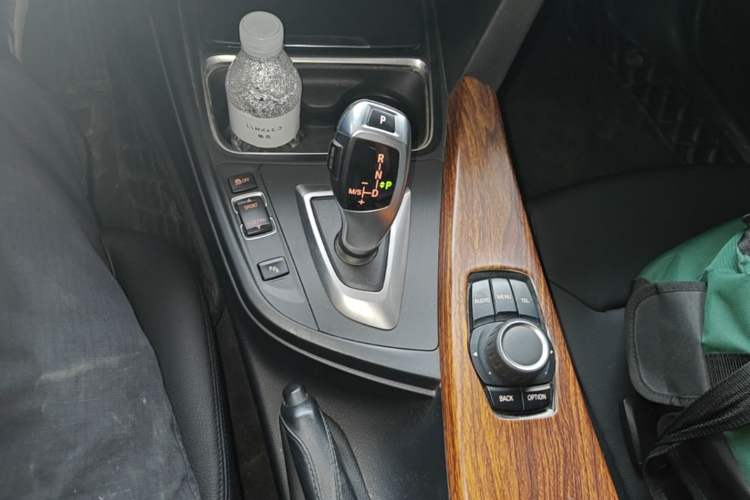 Used BMW 3 Series 2014 320Li Fashion Model Gear Lever