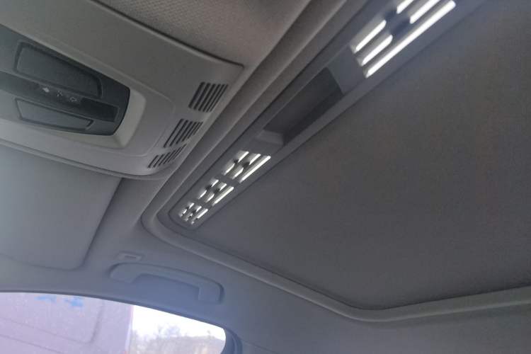 Used BMW 3 Series 2014 328Li Fashion Model Headliner
