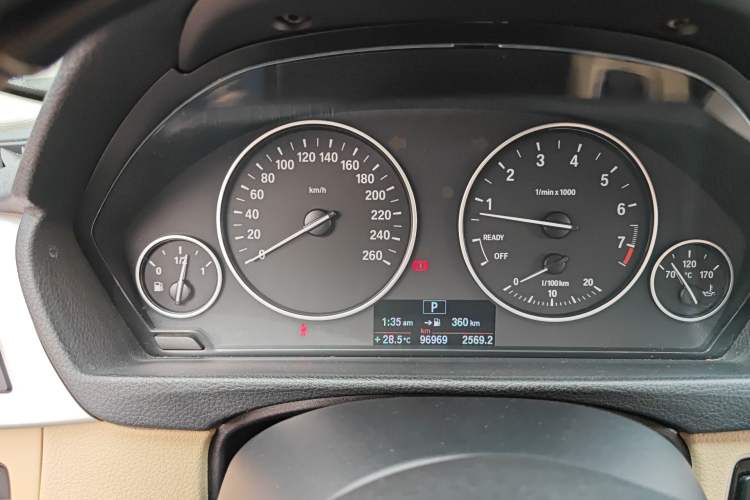 Used BMW 3 Series 2014 320i Active Edition Instrument Cluster