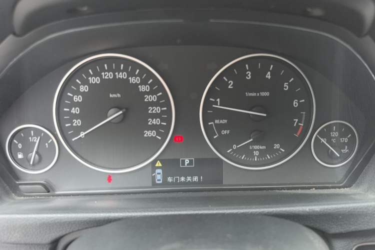 Used BMW 3 Series 2014 320i Sport Edition Instrument Cluster