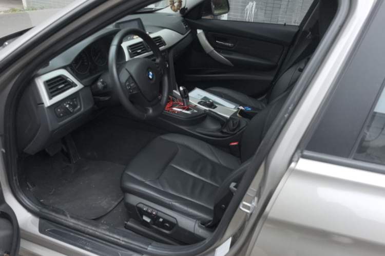 Used BMW 3 Series 2014 320i Sport Edition Left Front Seat