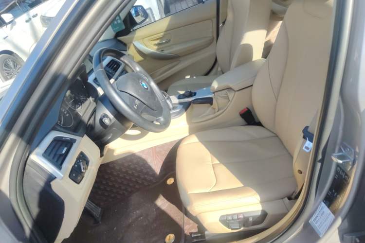 Used BMW 3 Series 2014 320i Sport Edition Left Front Seat