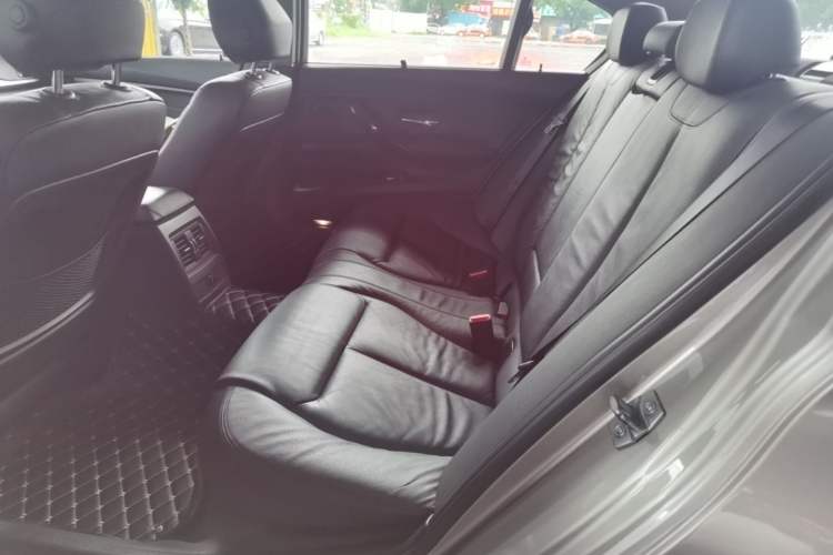 Used BMW 3 Series 2014 320Li Luxury Design Package Left Rear Seat