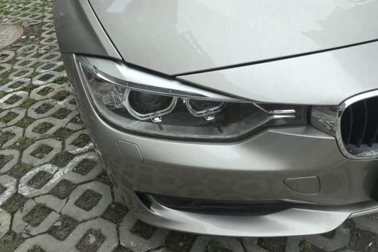 Used BMW 3 Series 2014 320i Sport Edition Right Front Headlight