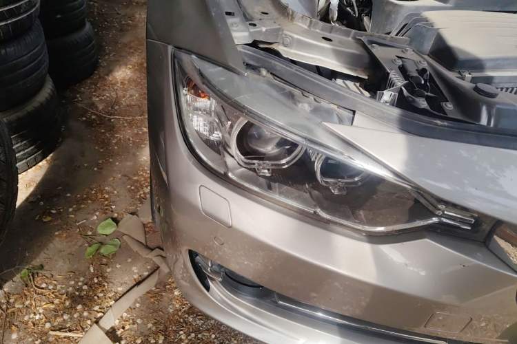 Used BMW 3 Series 2014 320Li Fashion Model Right Front Headlight