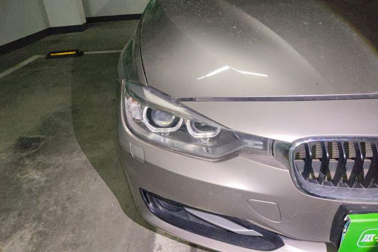 Used BMW 3 Series 2014 320i Sport Design Package Right Front Headlight