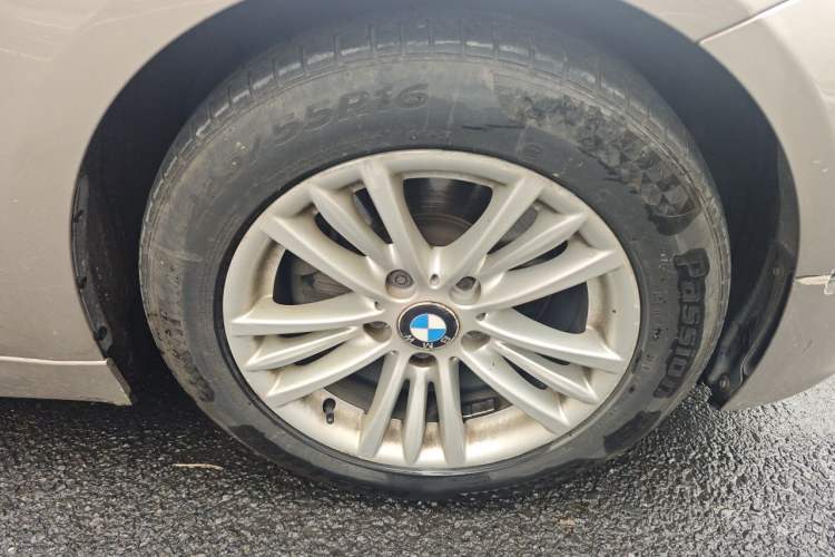 Used BMW 3 Series 2014 320Li Fashion Model Right Front Wheel Hub