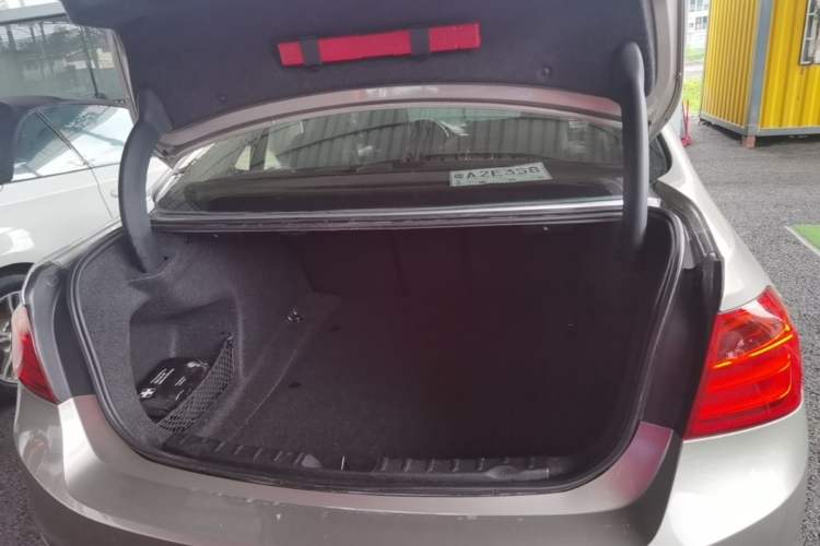 Used BMW 3 Series 2014 320Li Luxury Design Package Trunk
