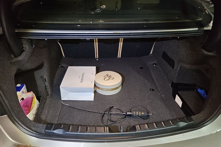 Used BMW 3 Series 2014 320Li Fashion Model Trunk