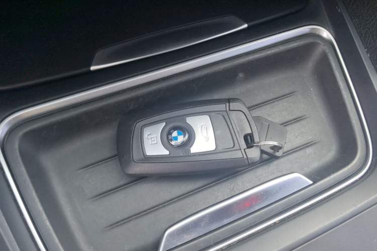 Used BMW 3 Series 2014 328Li Fashion Model Vehicle Key