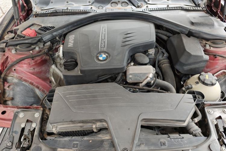 Used BMW 3 Series 2014 320i Sport Edition Engine Bay