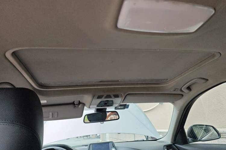 Used BMW 3 Series 2014 320i Sport Edition Headliner