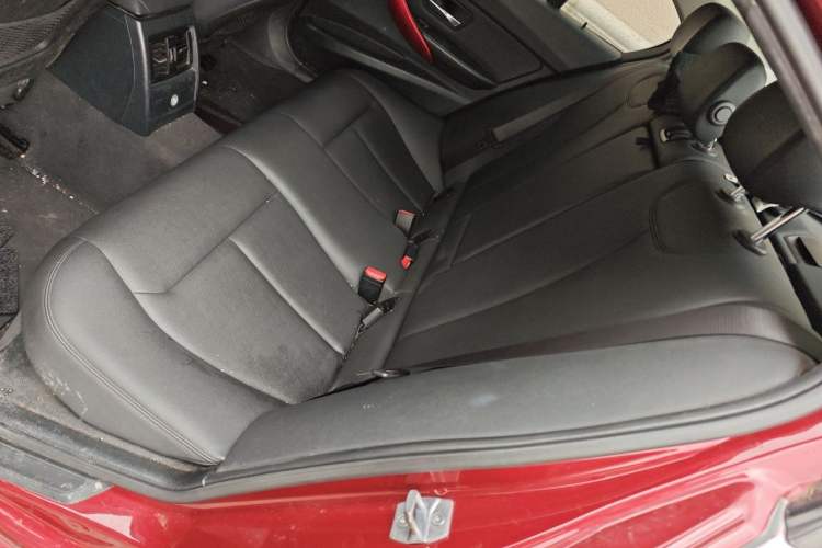 Used BMW 3 Series 2014 320i Sport Edition Left Rear Seat