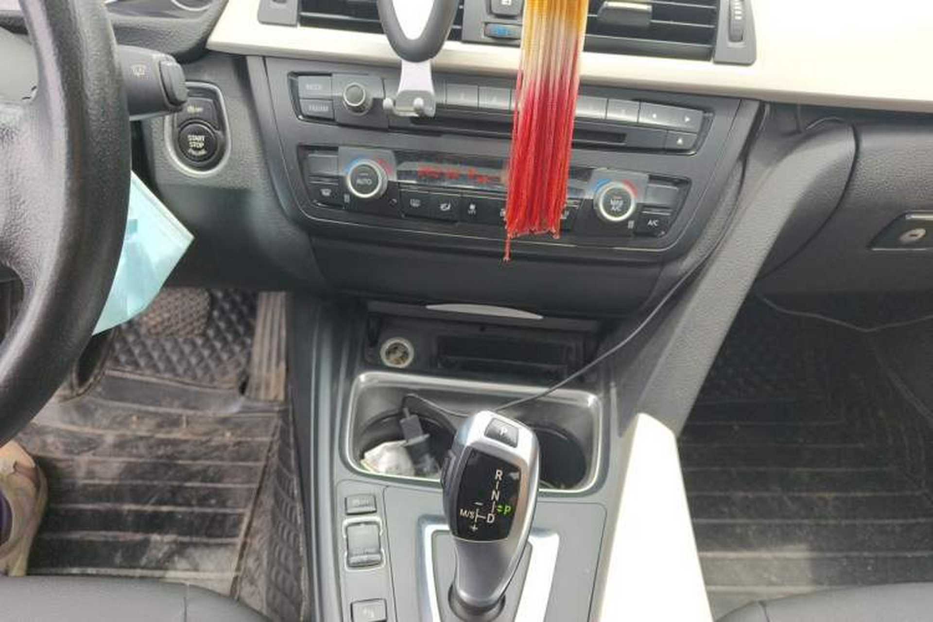 Used BMW 3 Series 2014 320Li Fashion Model Audio And AC Panel