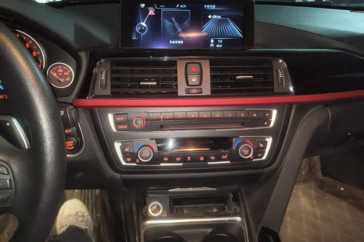 Used BMW 3 Series 2014 320i Sport Design Package Audio And AC Panel
