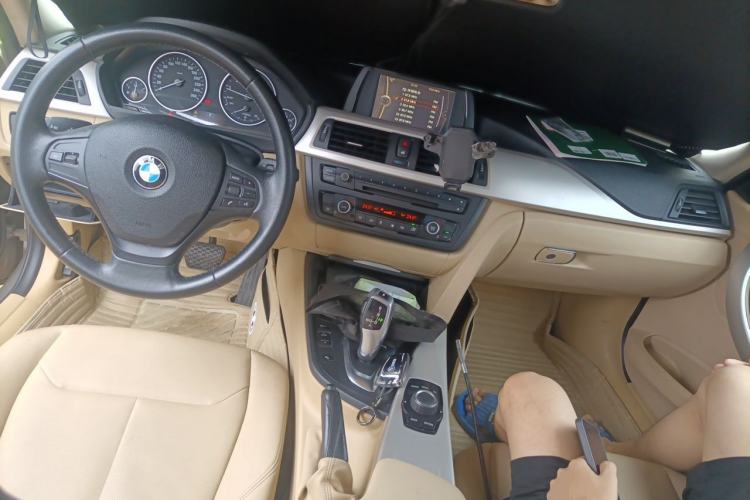 Used BMW 3 Series 2014 320Li Fashion Model Center Console