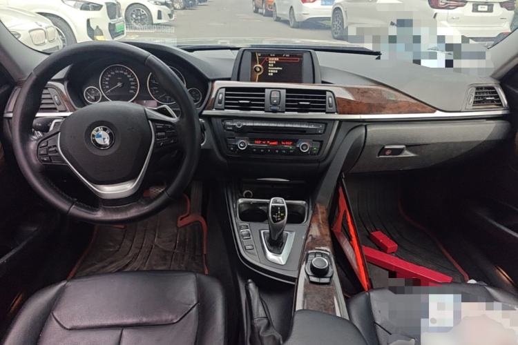 Used BMW 3 Series 2014 328Li Fashion Model Center Console