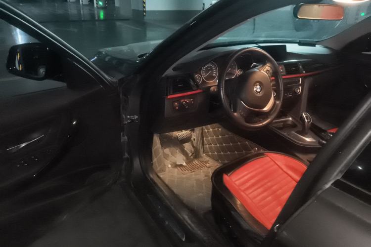 Used BMW 3 Series 2014 320i Sport Design Package Driver Seat