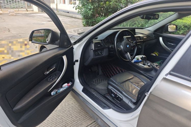 Used BMW 3 Series 2014 320i Sport Edition Driver Seat