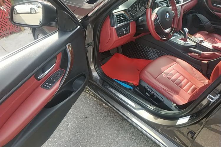 Used BMW 3 Series 2014 320Li Luxury Design Package Driver Seat