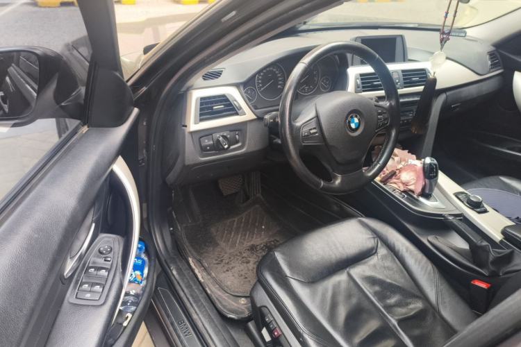 Used BMW 3 Series 2014 320i Sport Edition Driver Seat