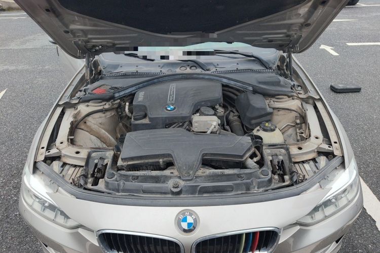 Used BMW 3 Series 2014 320Li Fashion Model Engine Bay