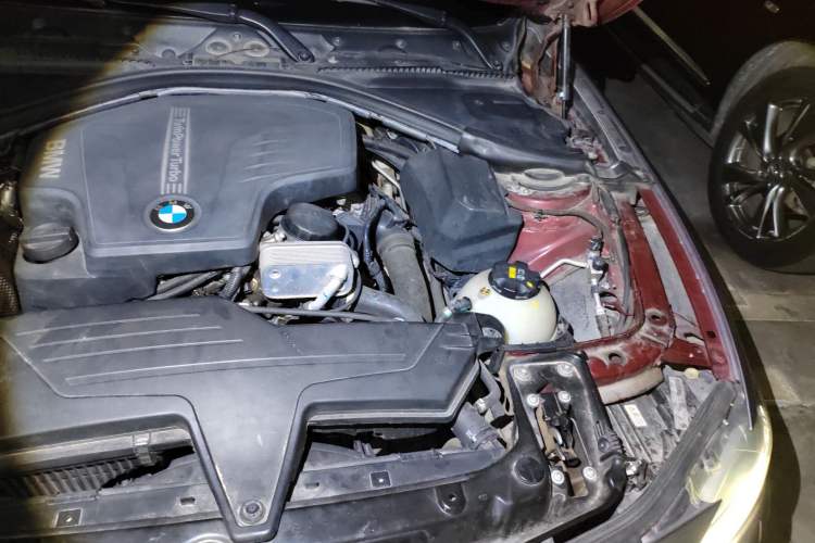 Used BMW 3 Series 2014 320Li Fashion Model Engine Bay Left