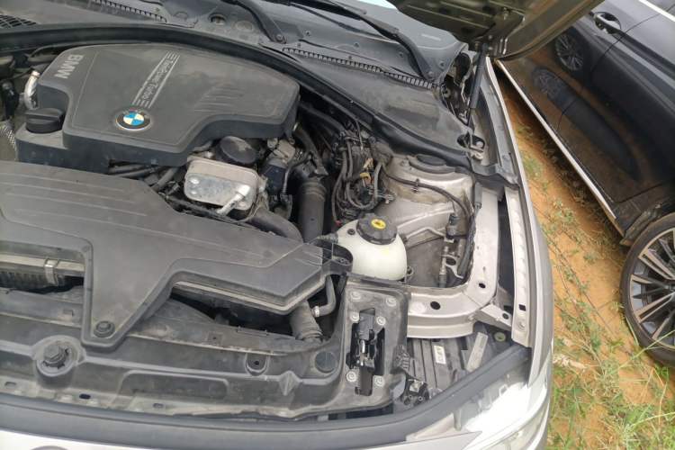 Used BMW 3 Series 2014 320Li Fashion Model Engine Bay Left
