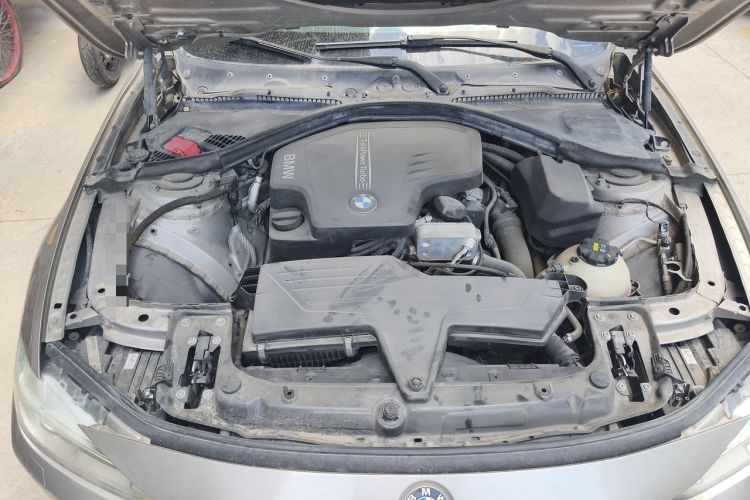 Used BMW 3 Series 2014 320i Sport Edition Engine Bay