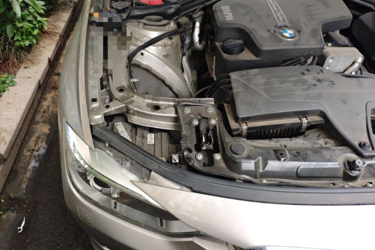 Used BMW 3 Series 2014 320i Sport Edition Engine Bay Right