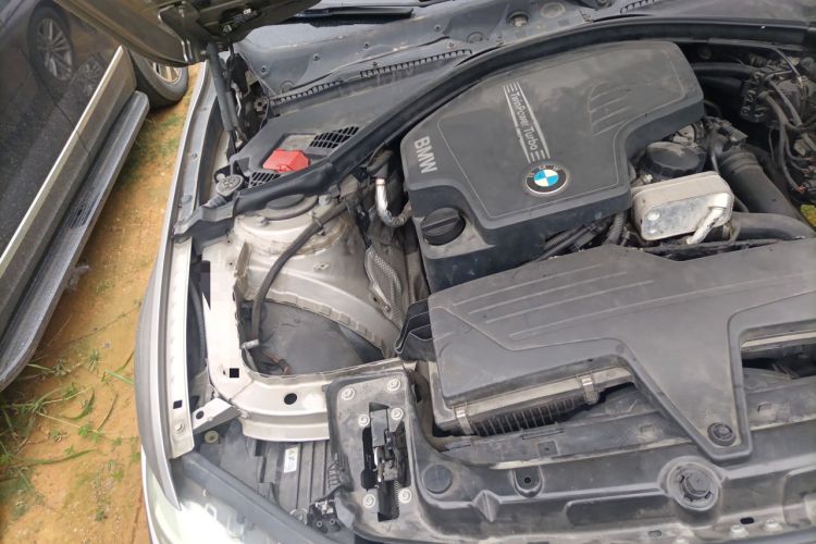 Used BMW 3 Series 2014 320Li Fashion Model Engine Bay Right